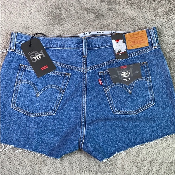 LEVI’S PREMIUM 501 SHORTS - Picture 2 of 5